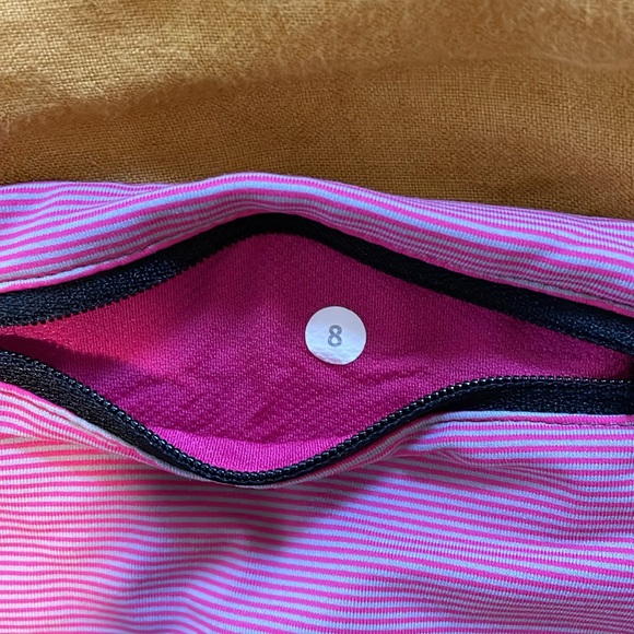 Lululemon Speed Short 4” Women’s 8 Pink and Black - Picture 3 of 3